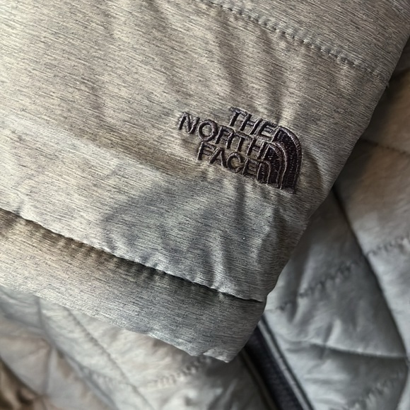 The North Face Women’s XL jacket - Picture 5 of 6